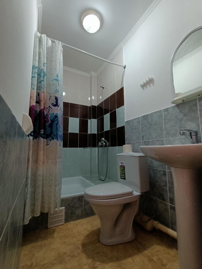 Мини-Отель В Центре Сухума - Аиааира Sukhumi Exterior photo